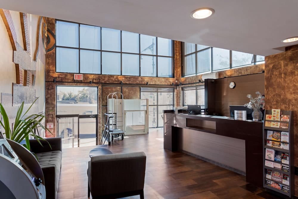 Best Western Plus Brooklyn Bay Hotel 5