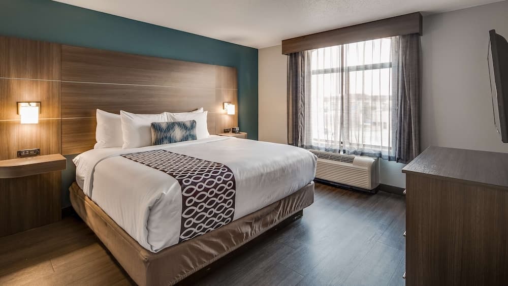 Best Western Plus Champaign/Urbana Inn 5