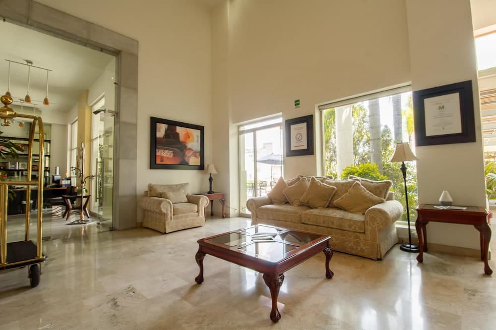 Hecthorny San Carlos Tequisquiapan, BW Signature Collection 3