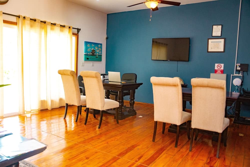 Best Western Grand Baymen Gardens 4