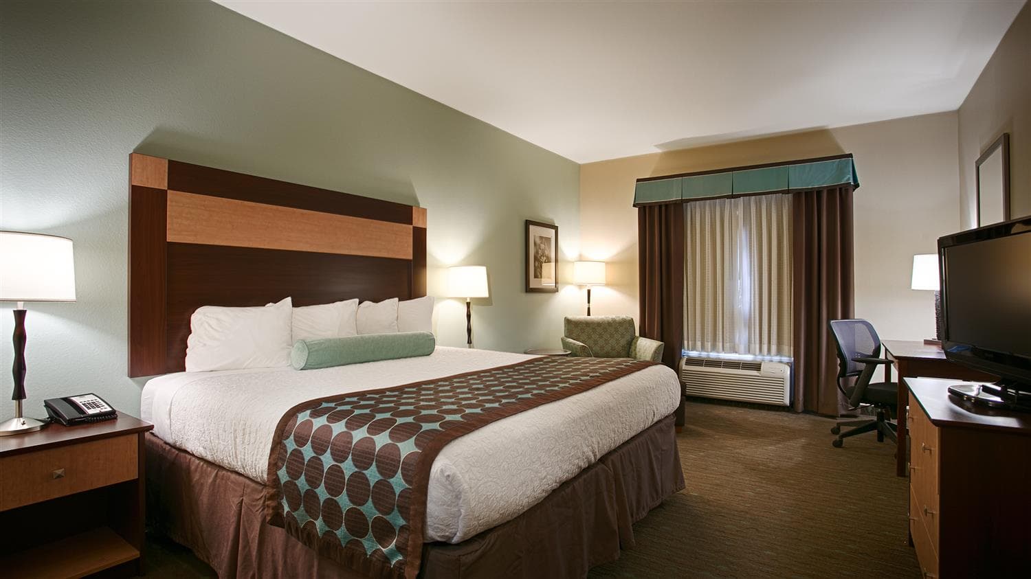 Best Western Plus Texarkana Inn & Suites 3