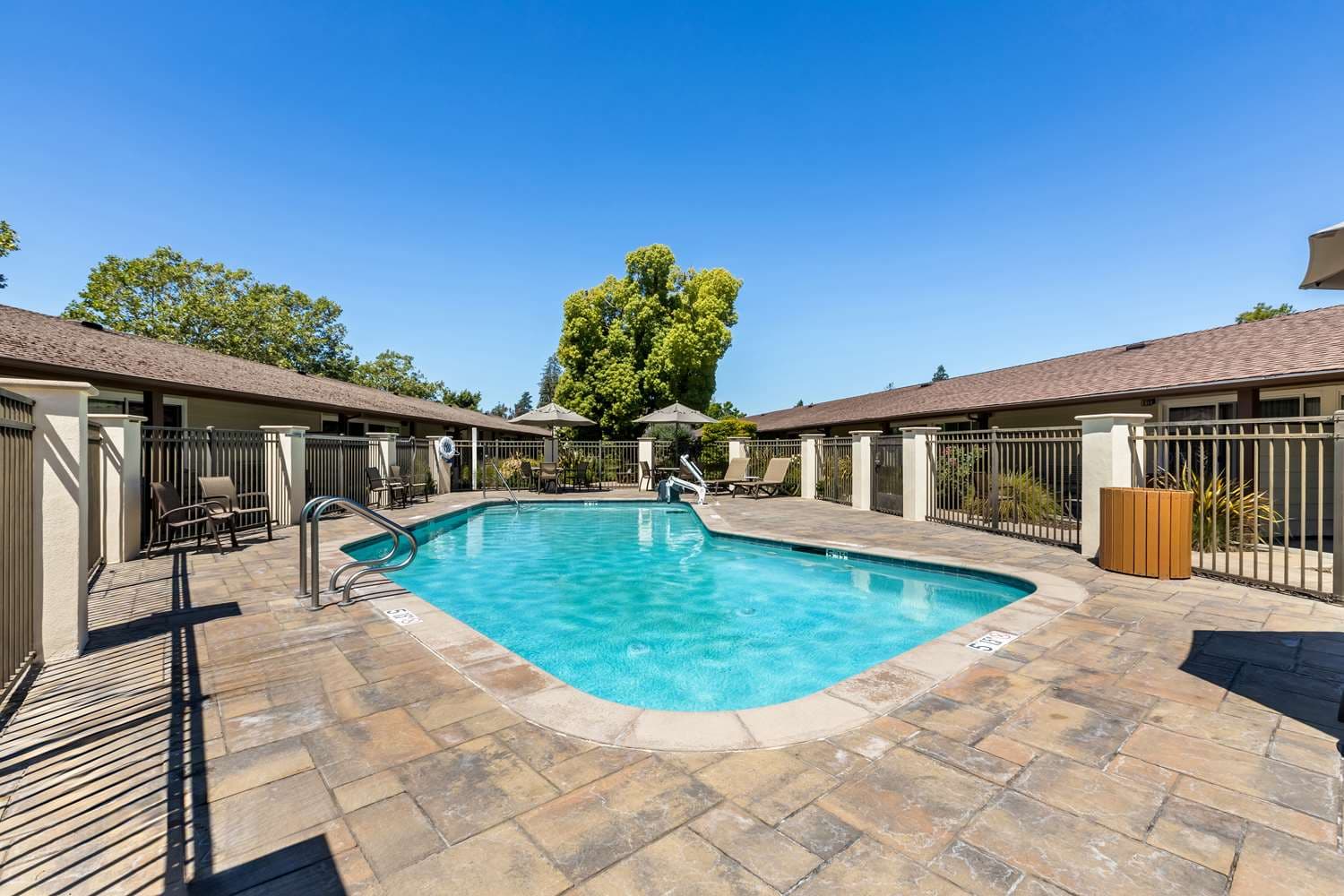 Best Western Garden Inn 5