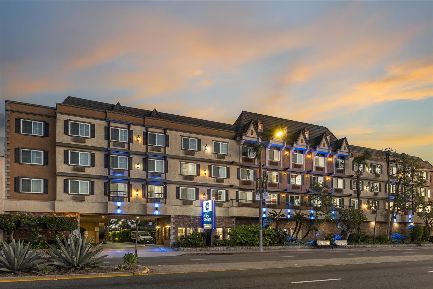 Best Western Airpark Hotel - LAX Airport LA Stadium 2