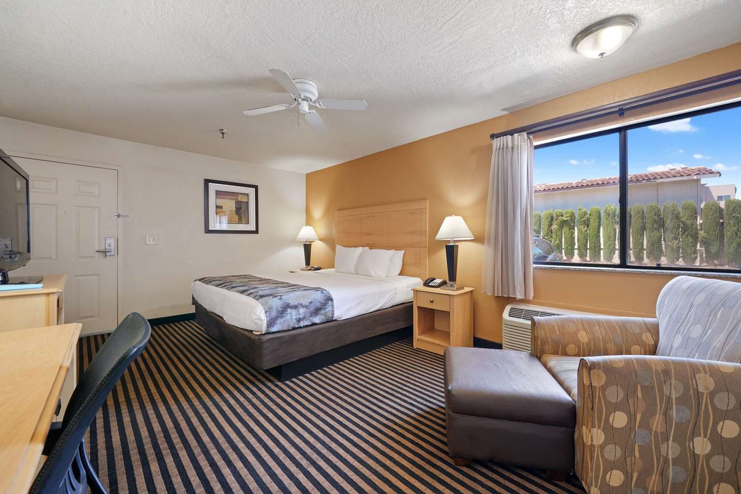 Best Western Plus Executive Inn & Suites 5