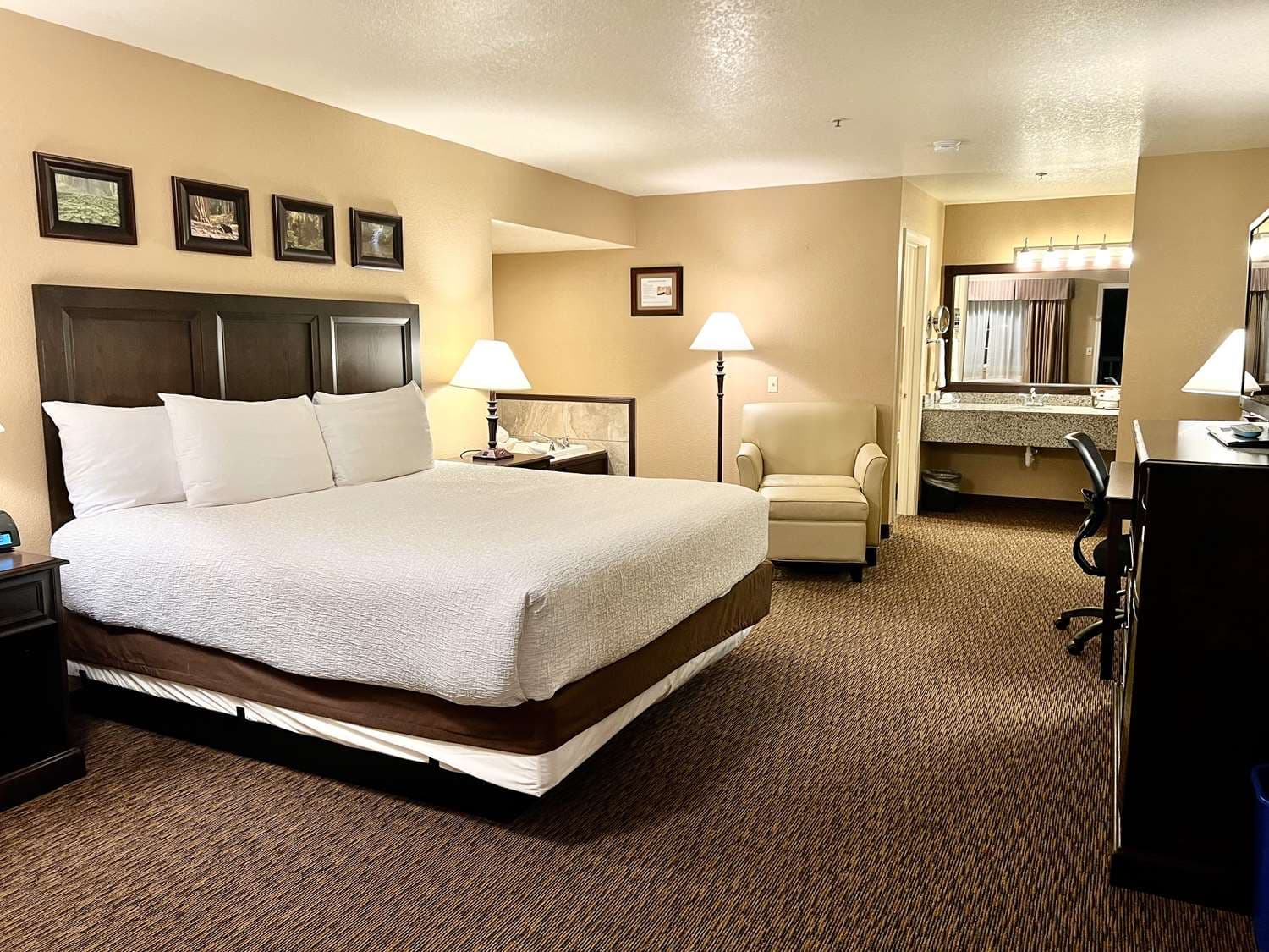 Best Western Country Inn 4