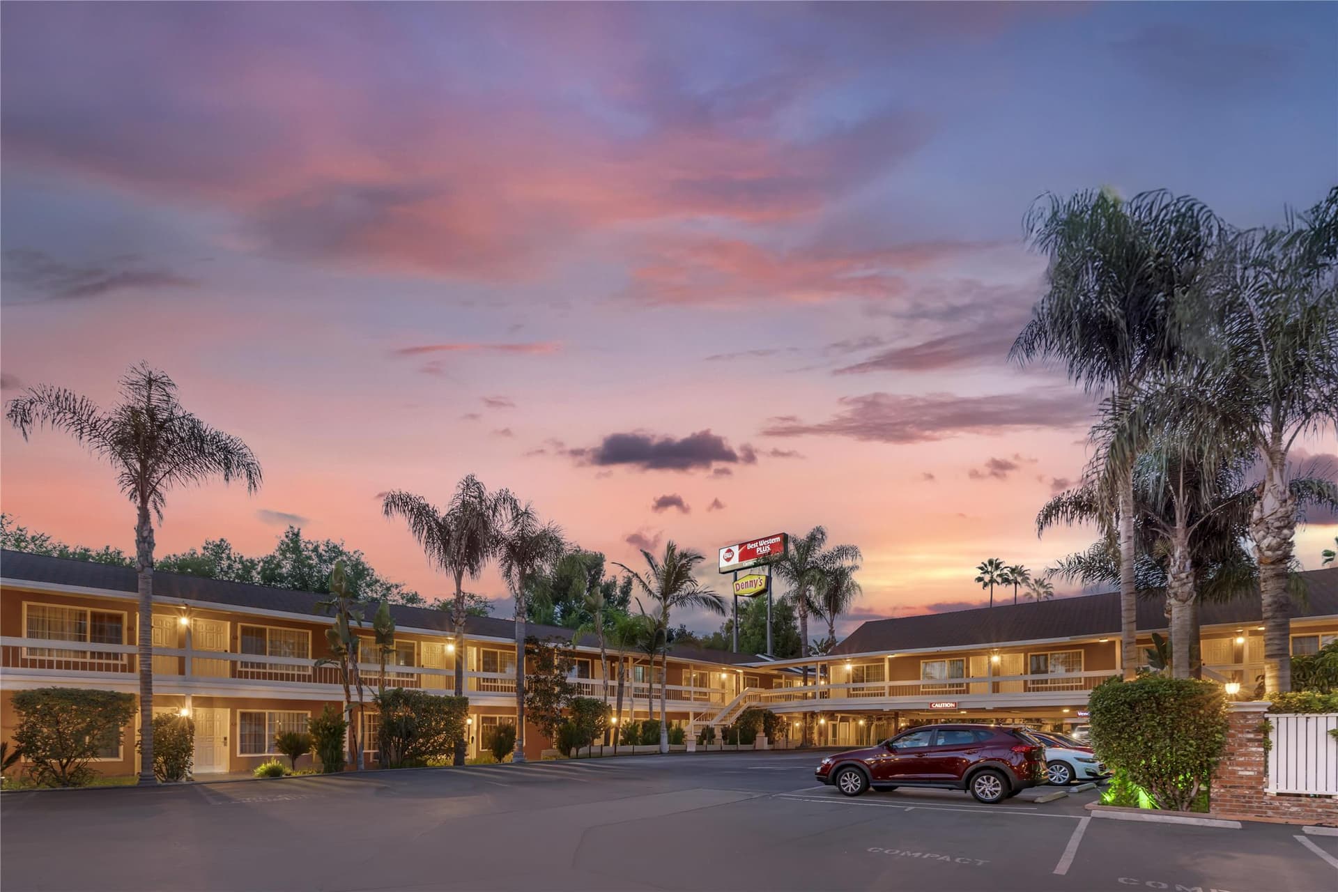 Best Western Plus Carriage Inn 5