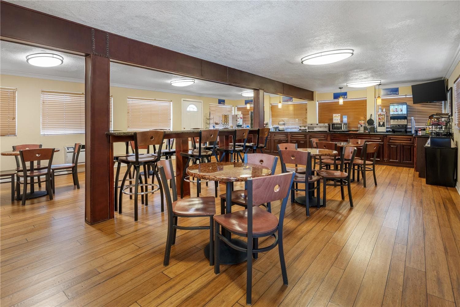 Best Western Desert Winds 4