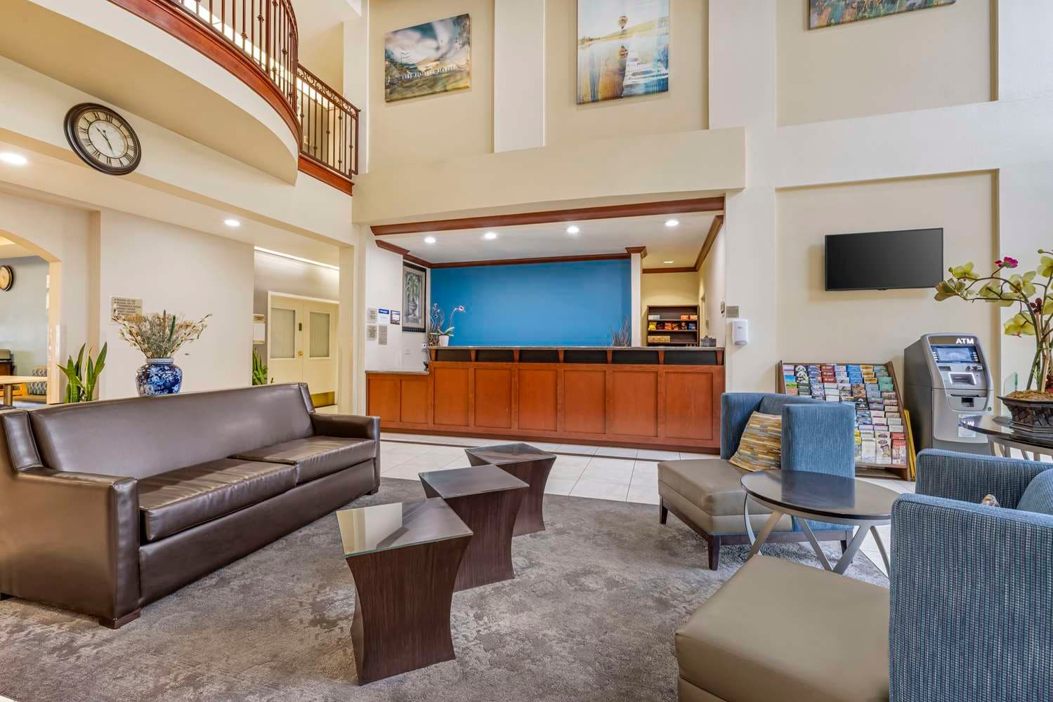 Best Western Plus Lake Elsinore Inn & Suites 4