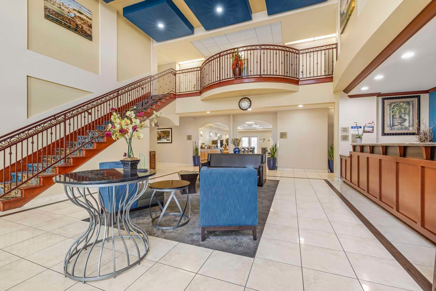 Best Western Plus Lake Elsinore Inn & Suites 5
