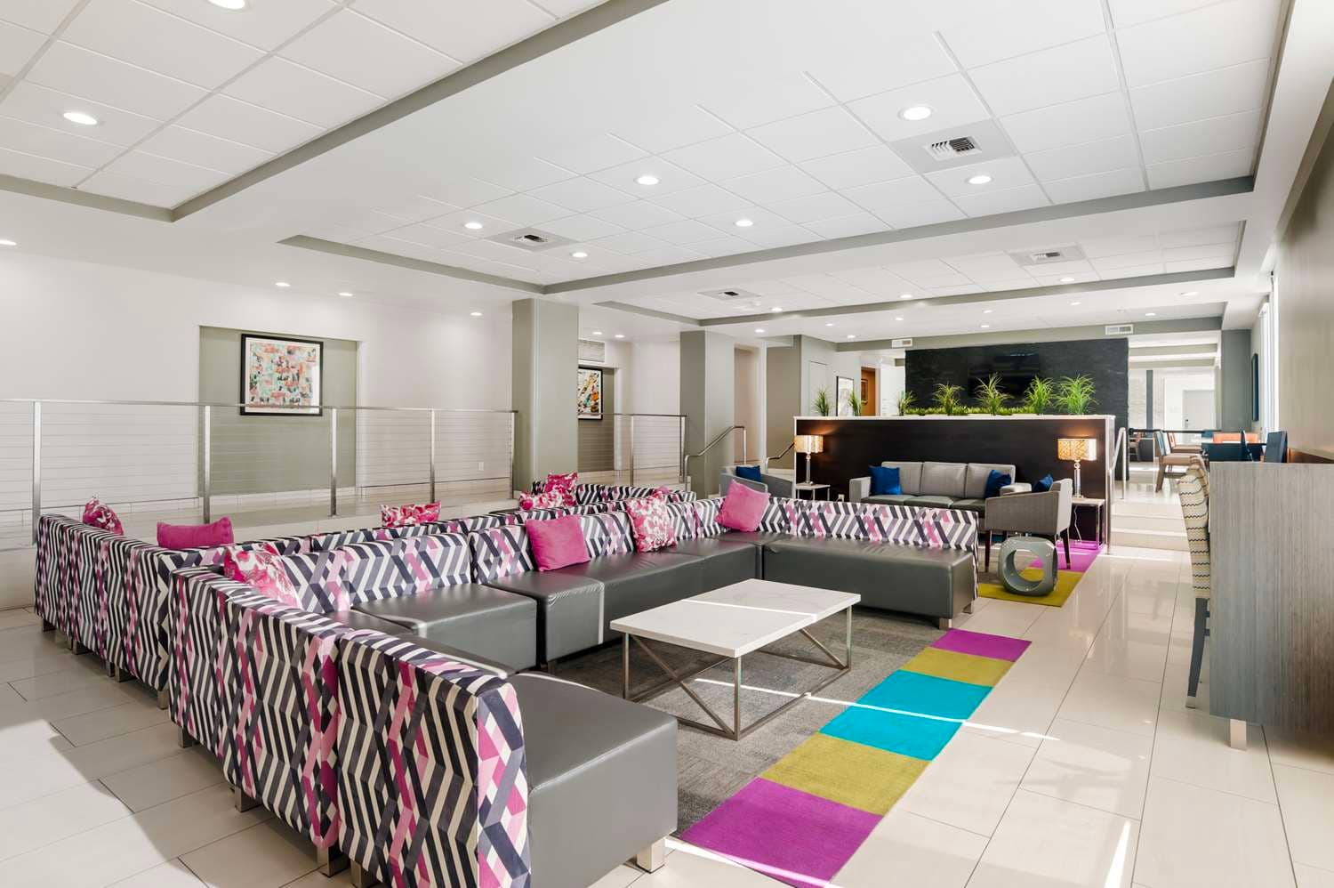 Best Western Plus Commerce Hotel 2