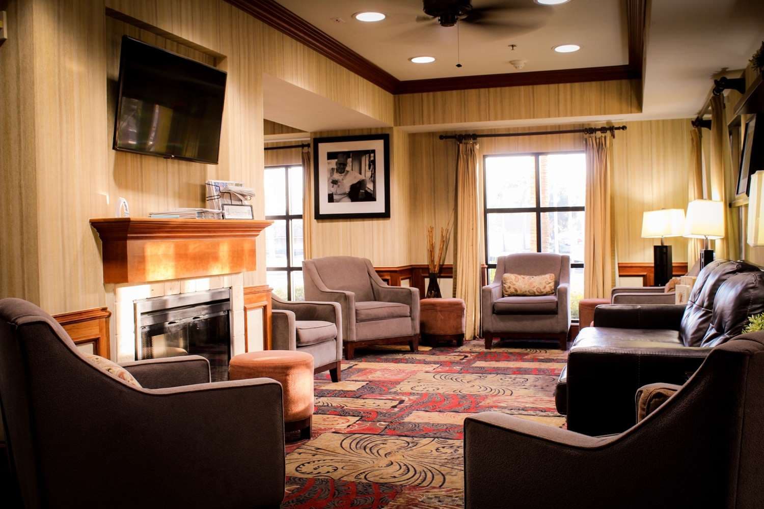 Best Western Plus Arrowhead Hotel 2