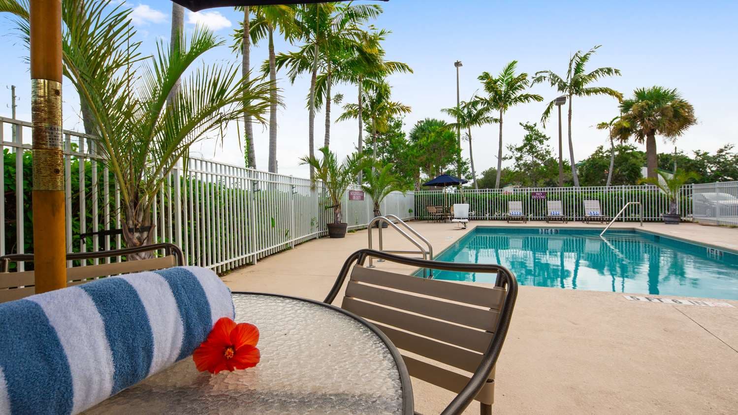 Best Western Plus Sebastian Hotel & Suites 2