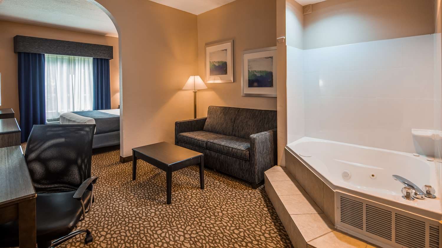Best Western Plus Bradenton Hotel & Suites 5