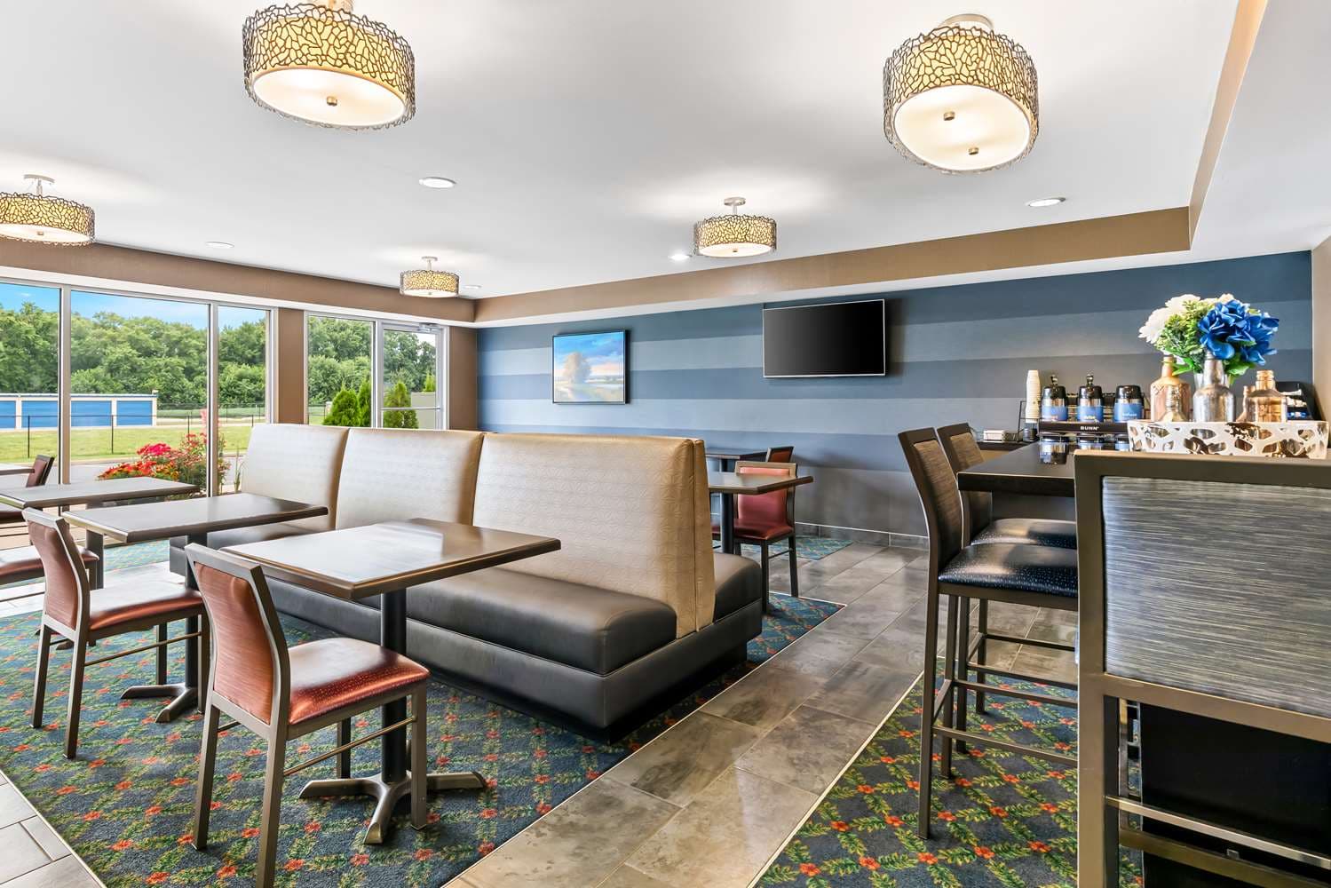 Best Western Legacy Inn & Suites Beloit/South Beloit 4