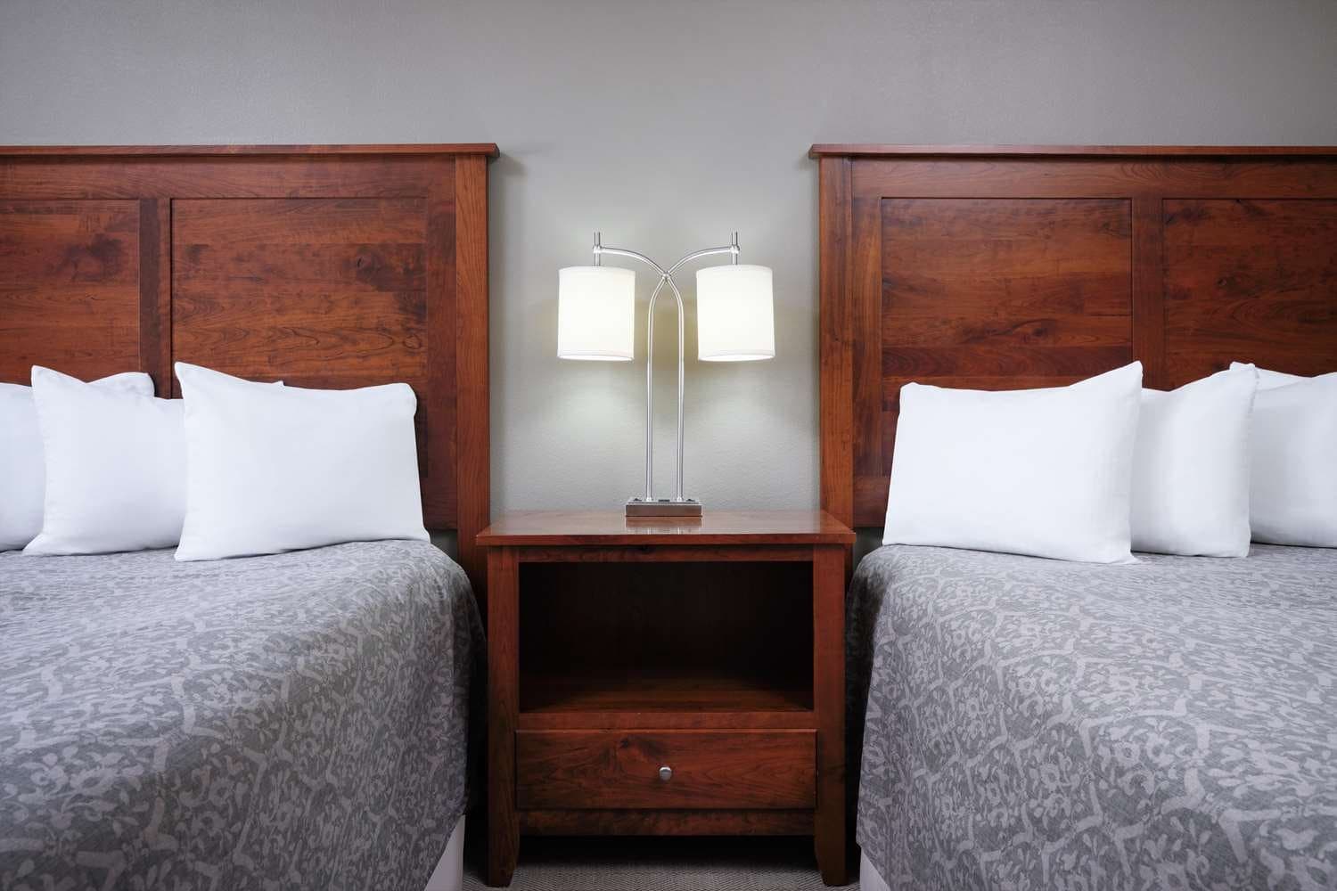 Green Mill Village Hotel & Suites, BW Signature Collection 3