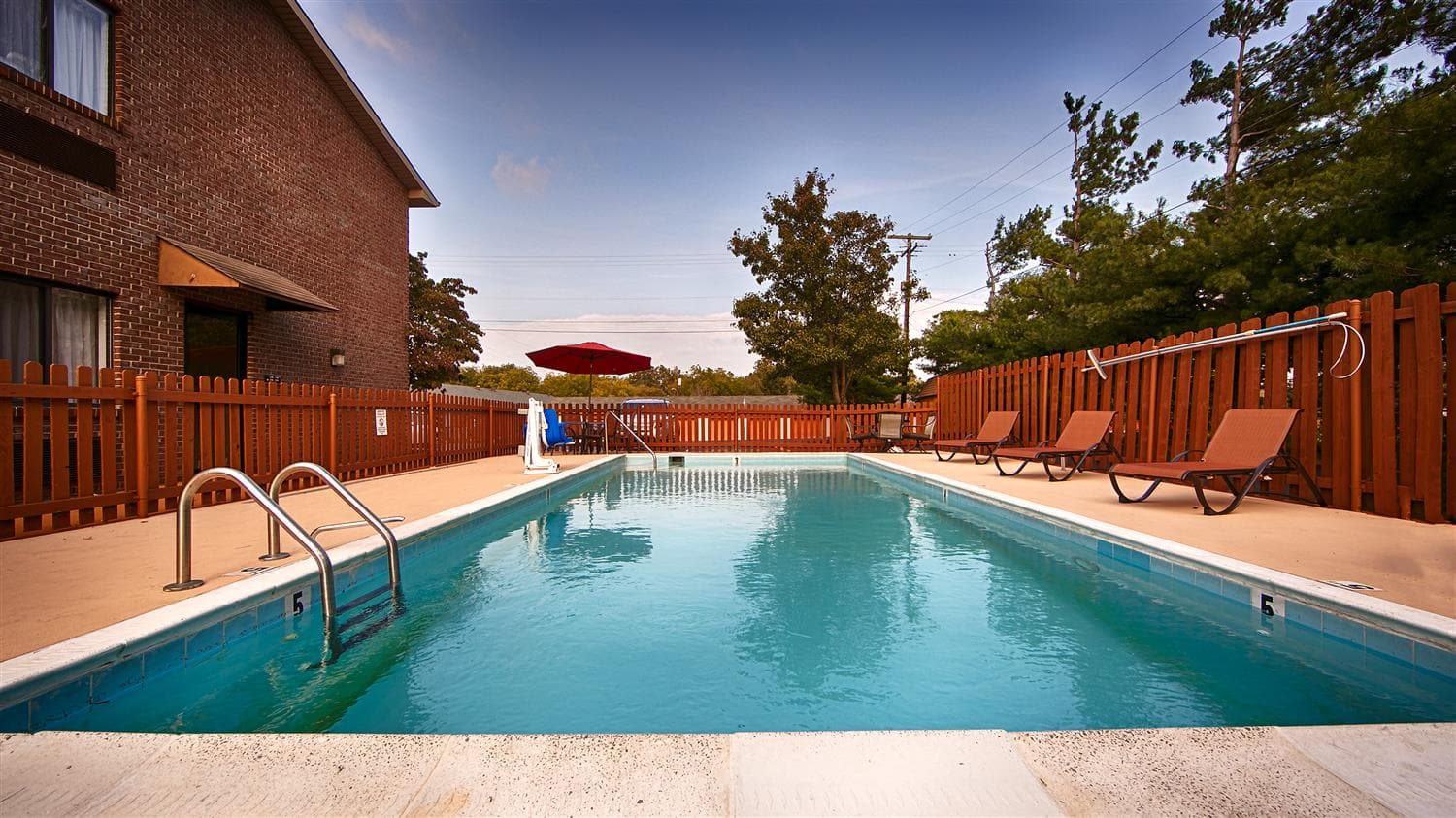 Best Western Paris Inn 4