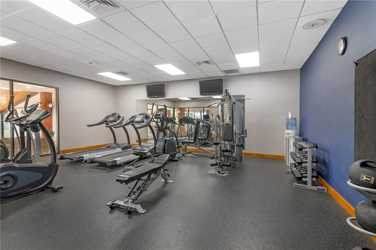 Best Western Royal Plaza Hotel & Trade Center 4