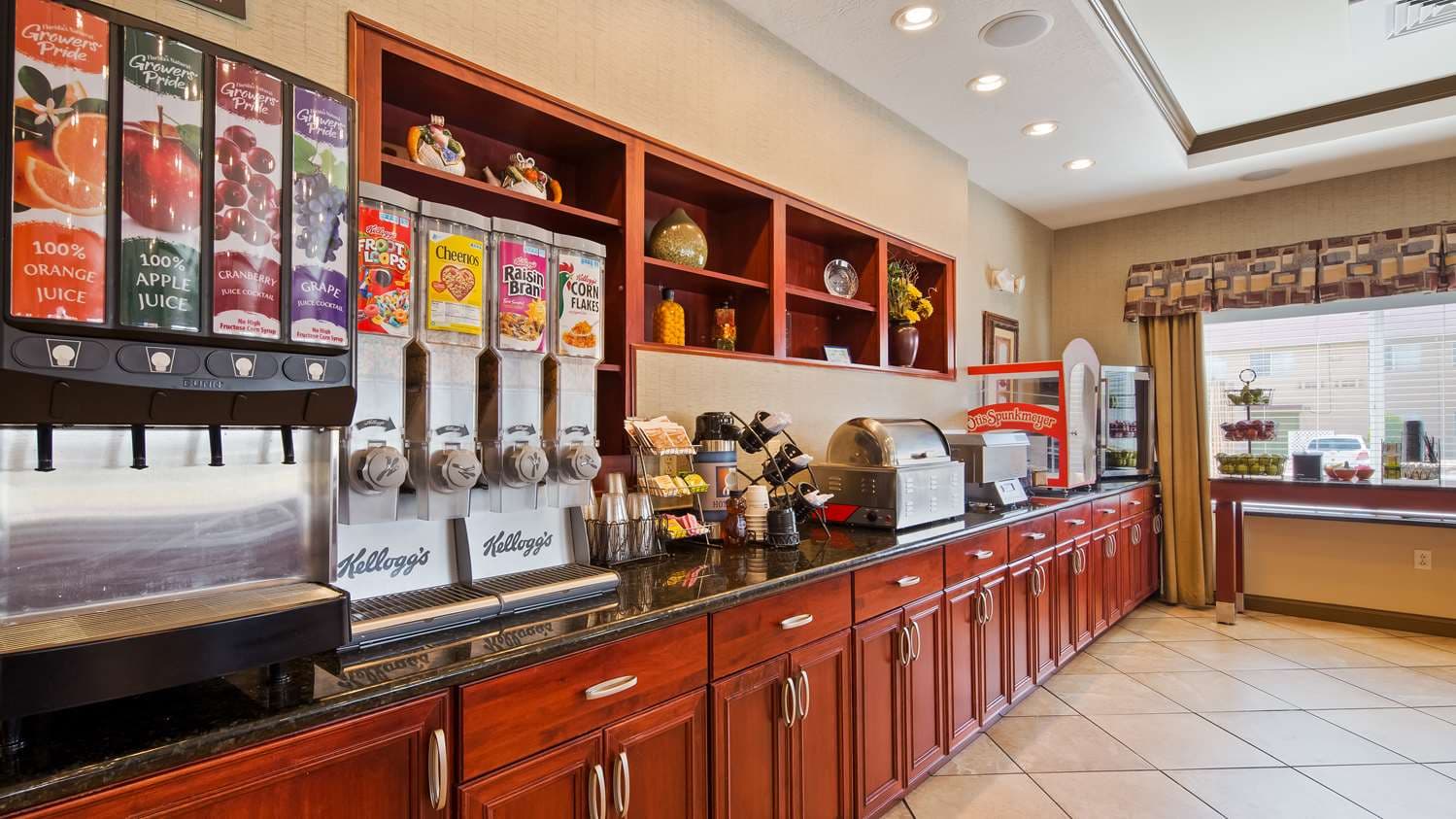 Best Western Plus Montezuma Inn & Suites 3