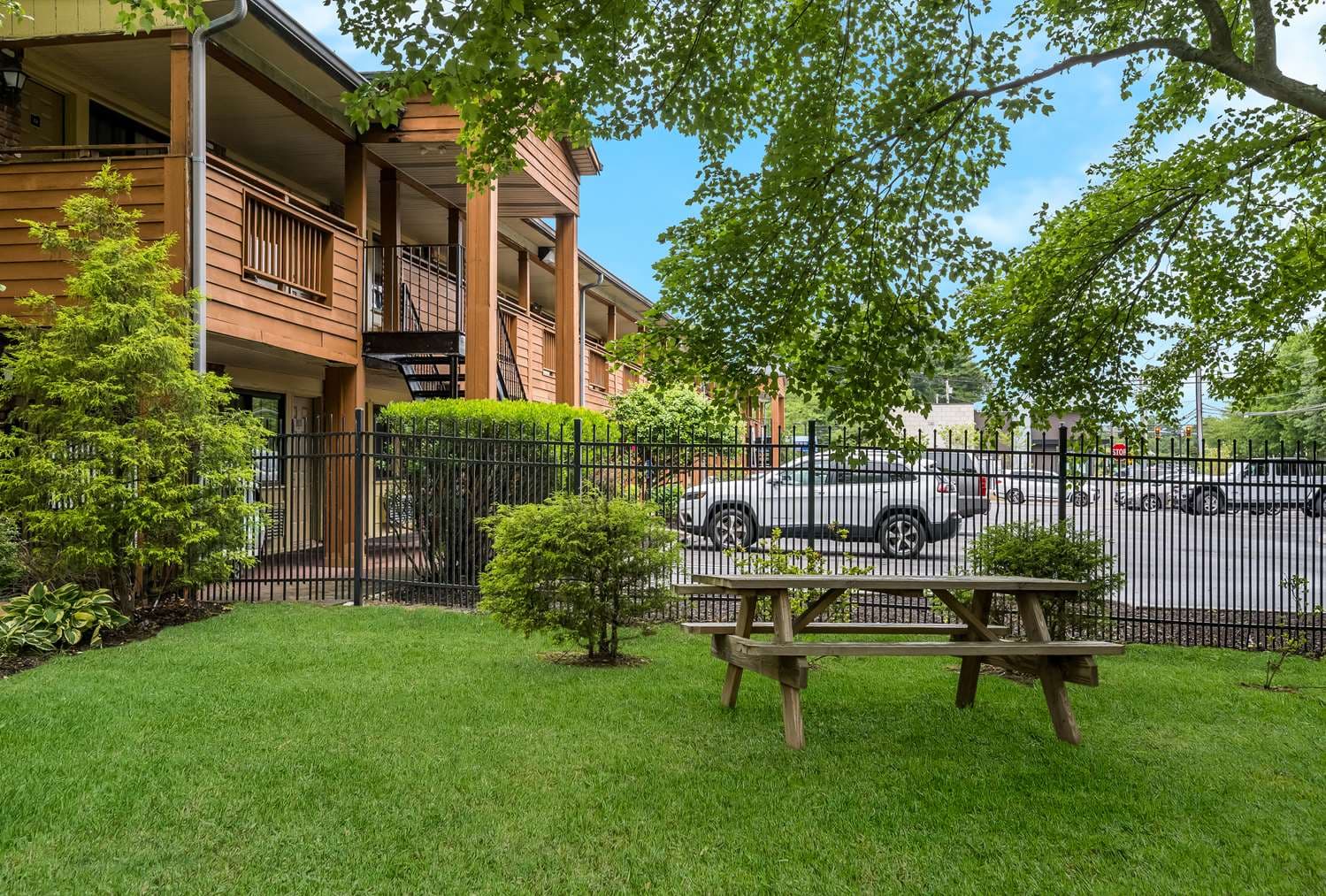 SureStay Plus by Best Western Woodbury Inn 2