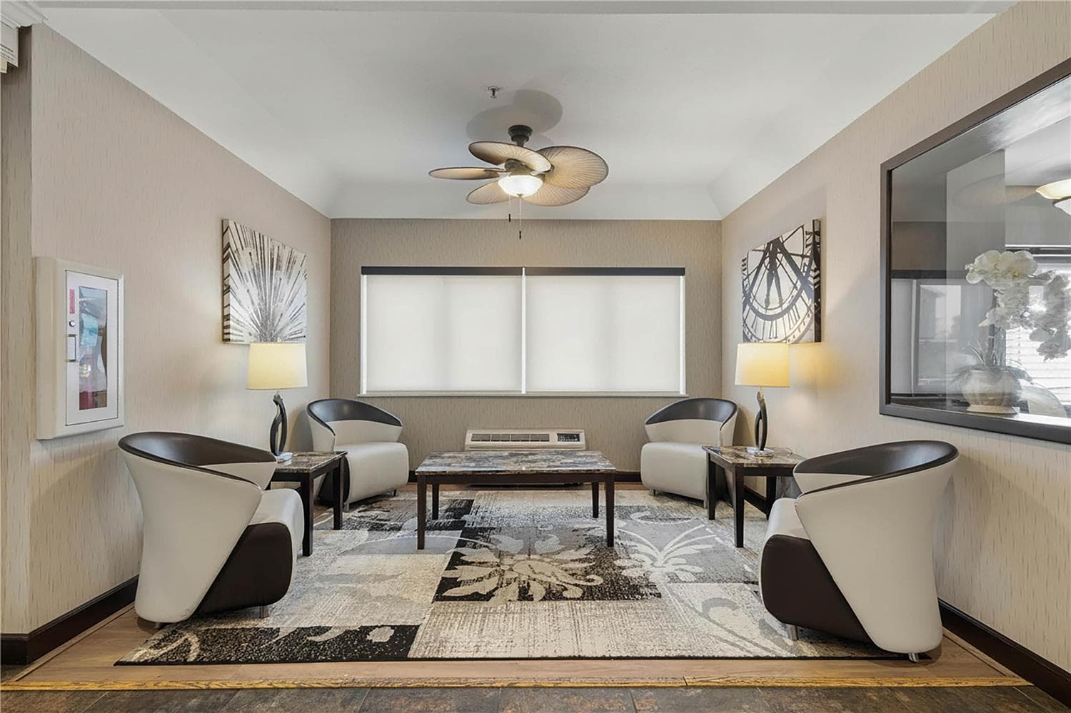 Best Western Crown Inn & Suites 4