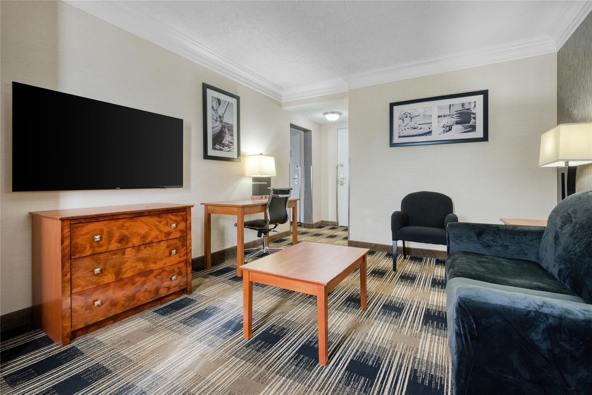 Best Western The Inn At Rochester Airport 4