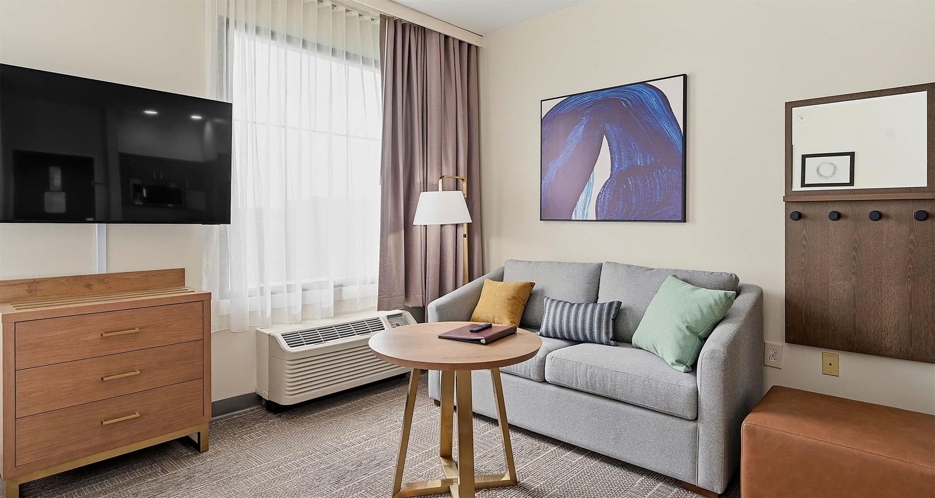 Best Western Plus Hannaford Inn & Suites 5