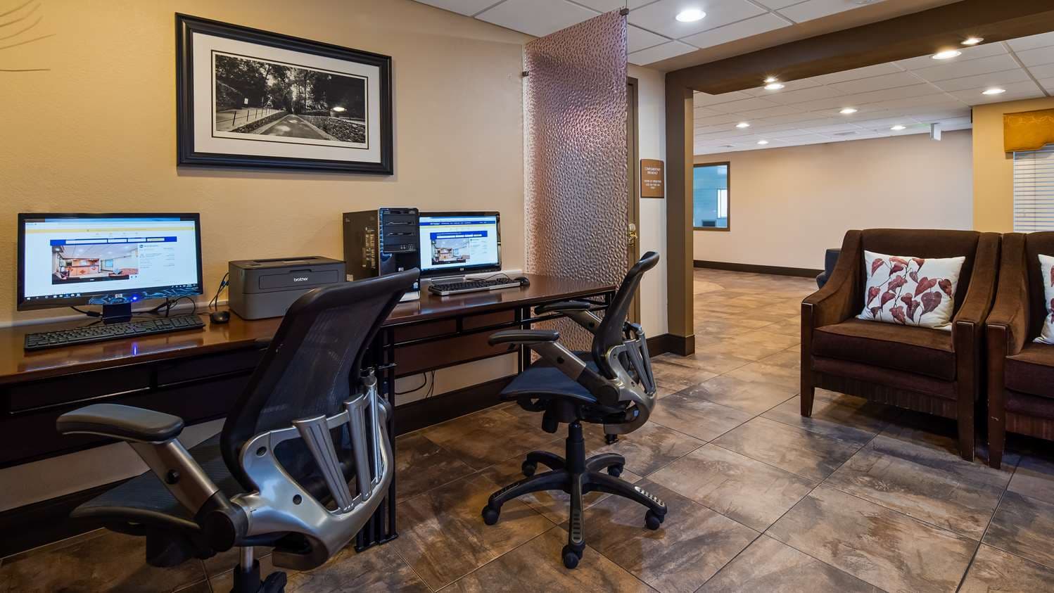 Best Western Inn & Suites 4