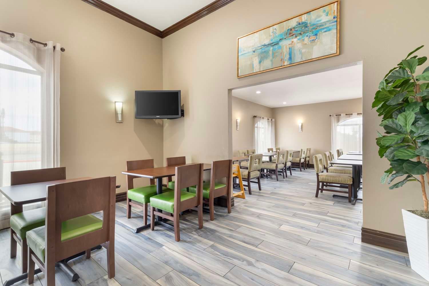 Best Western near Lackland AFB/SeaWorld 5