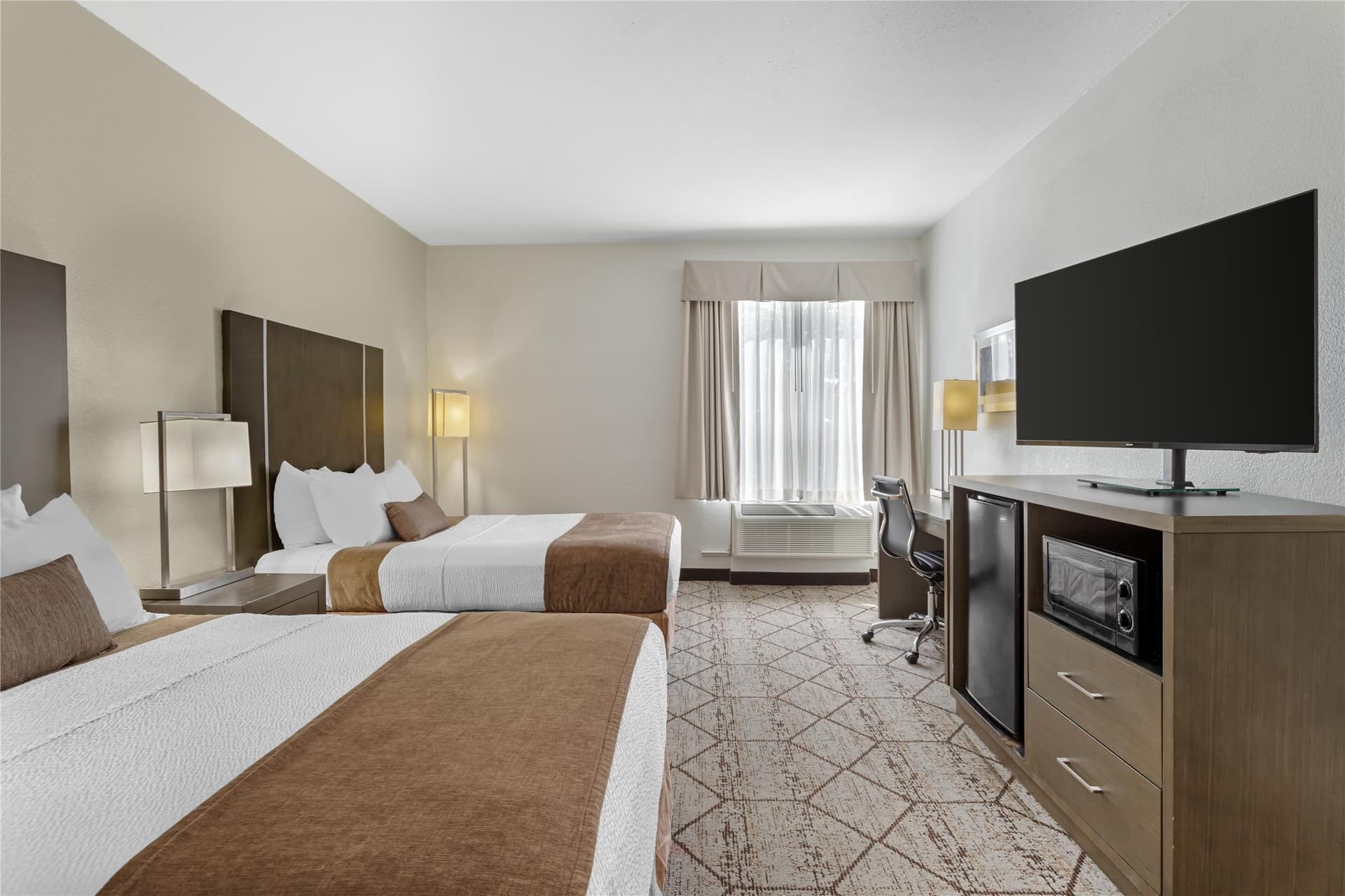 Best Western Plus North Houston Inn & Suites 4