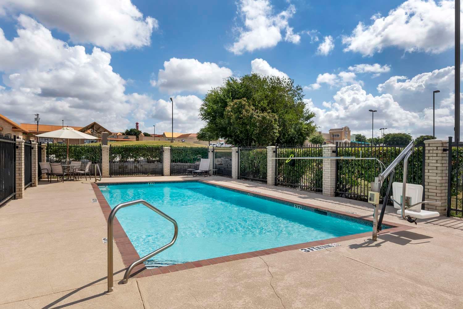Best Western Plus Lake Worth Inn & Suites 4
