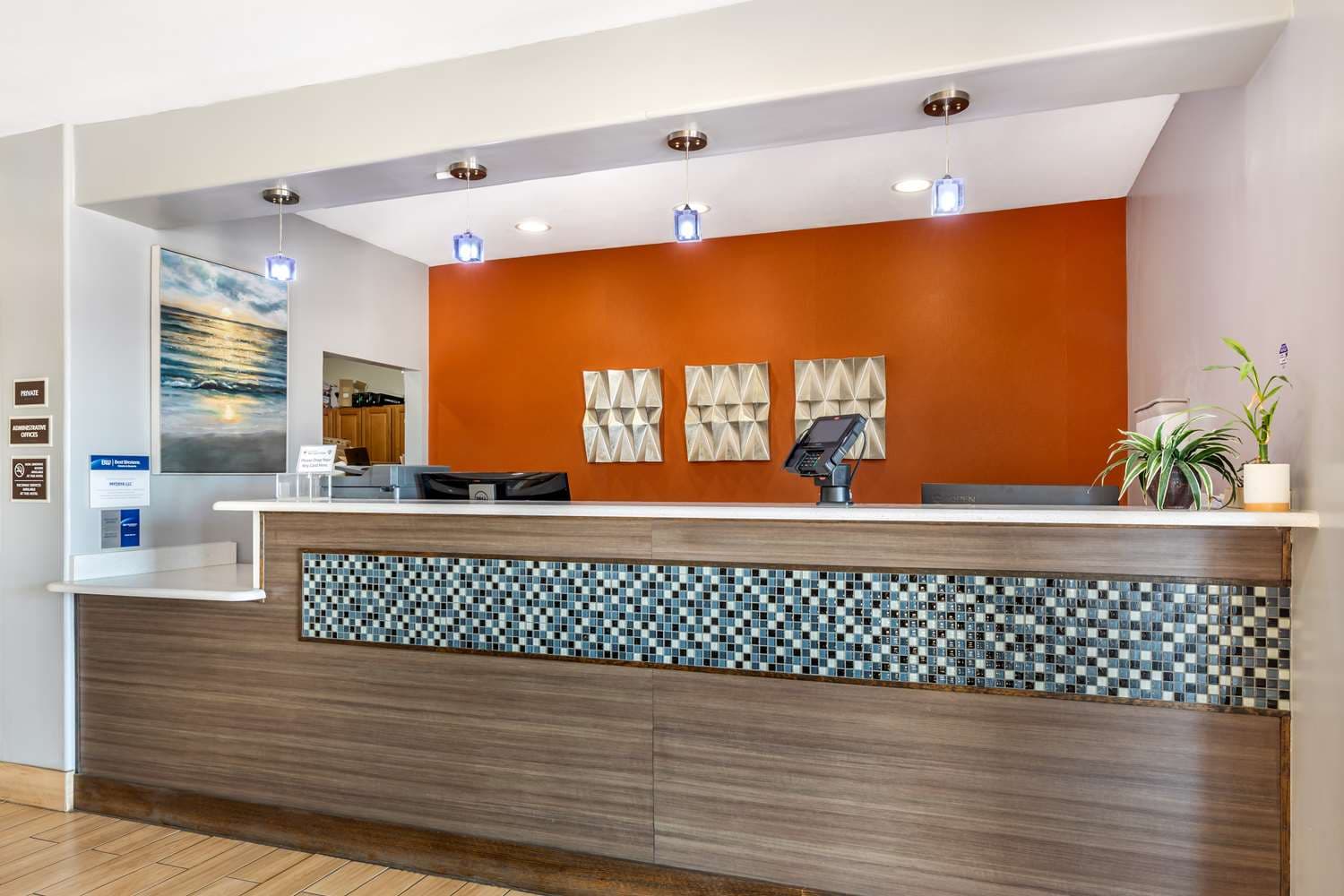 Best Western Club House Inn & Suites 4