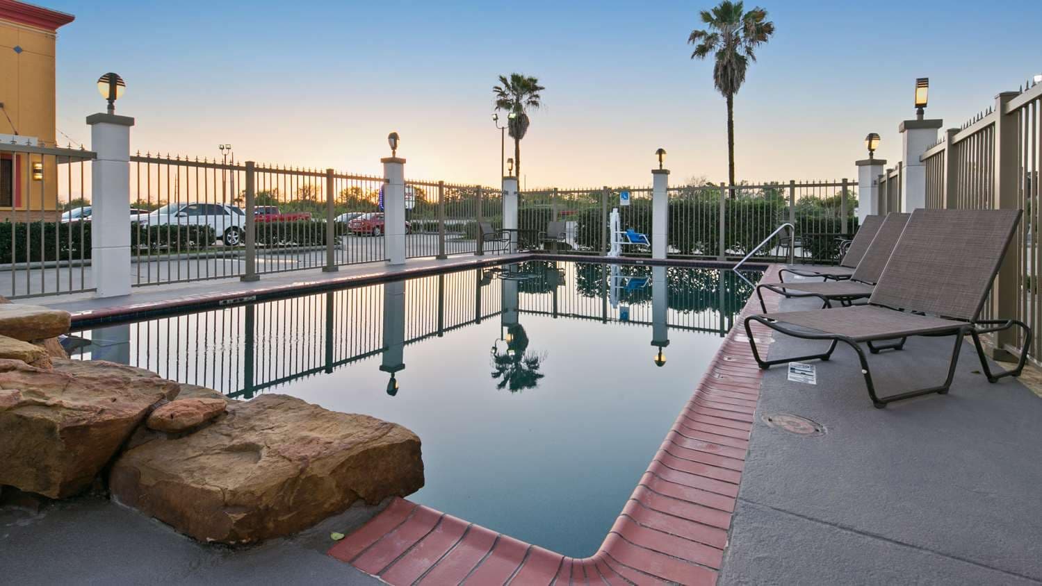 Best Western Dayton Inn & Suites 5