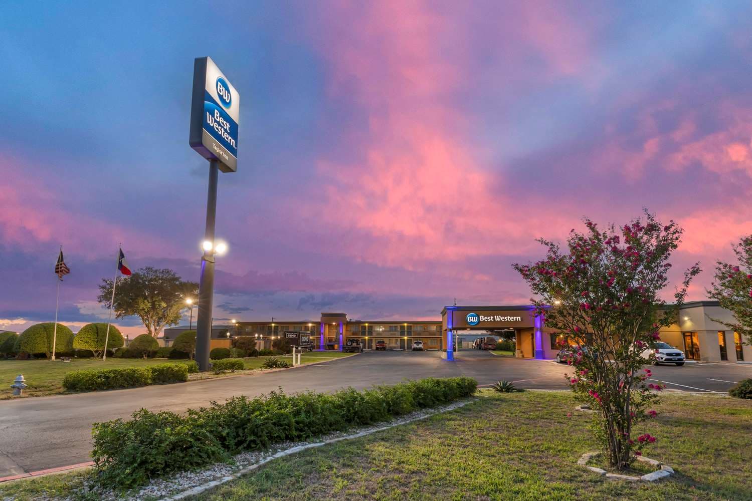 Best Western Taylor Inn 3