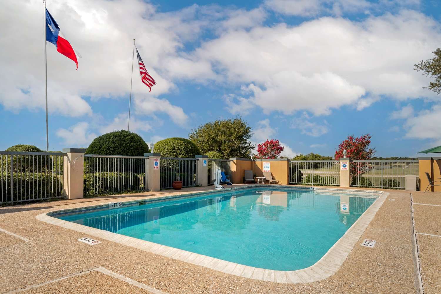 Best Western Taylor Inn 2