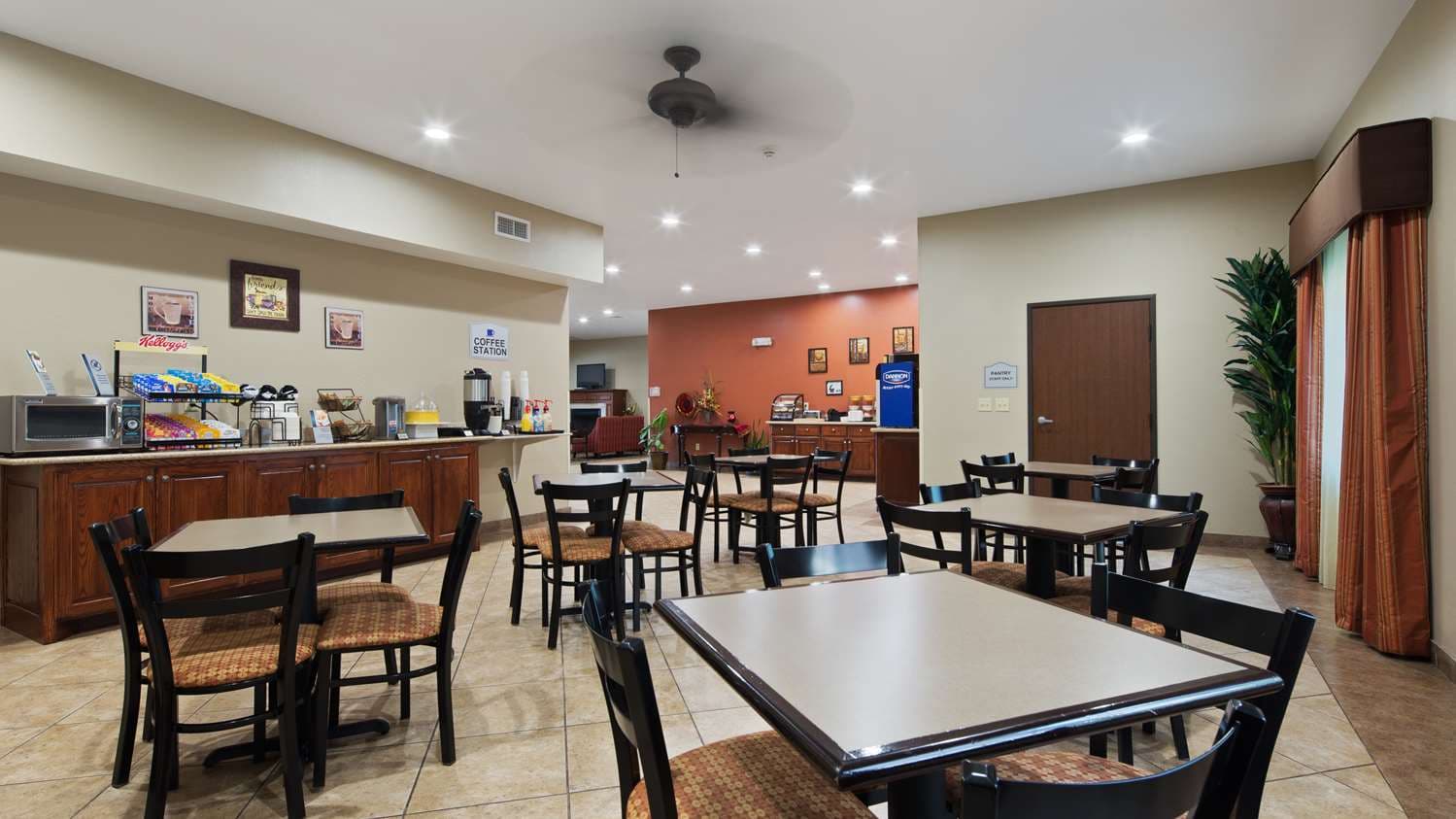 Best Western Oasis Inn 4