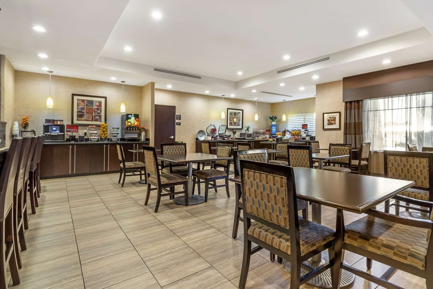 Best Western Plus Lytle Inn & Suites 5