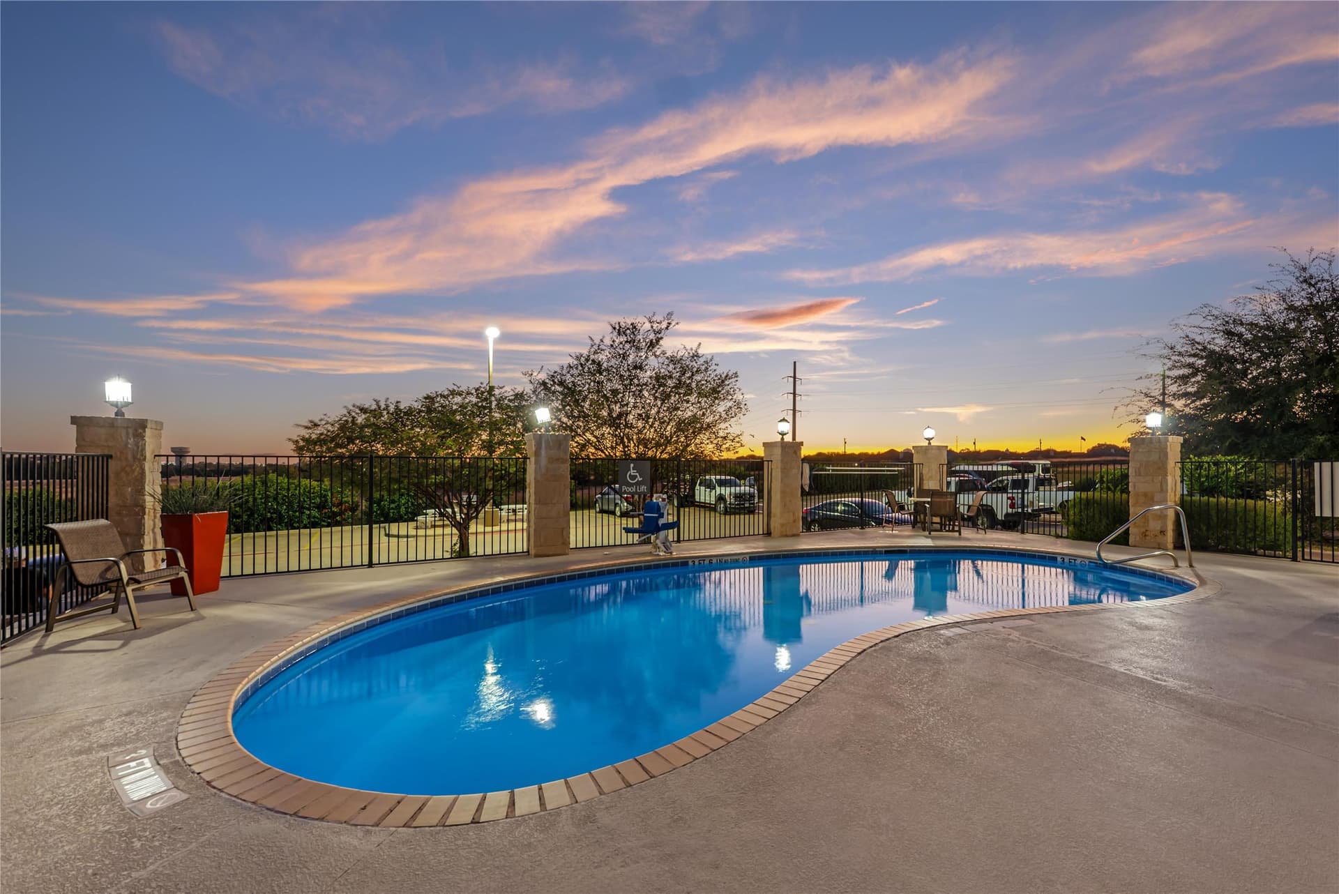 Best Western Plus Killeen/Fort Cavazos Hotel & Suites 2