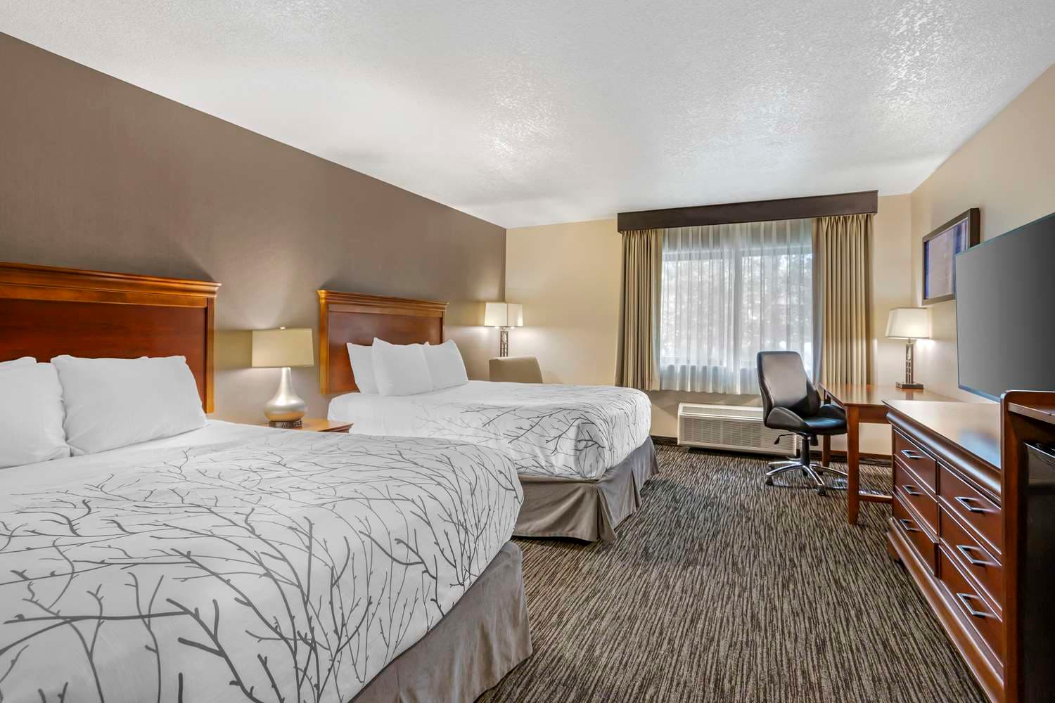 Best Western Plus Landmark Inn 4