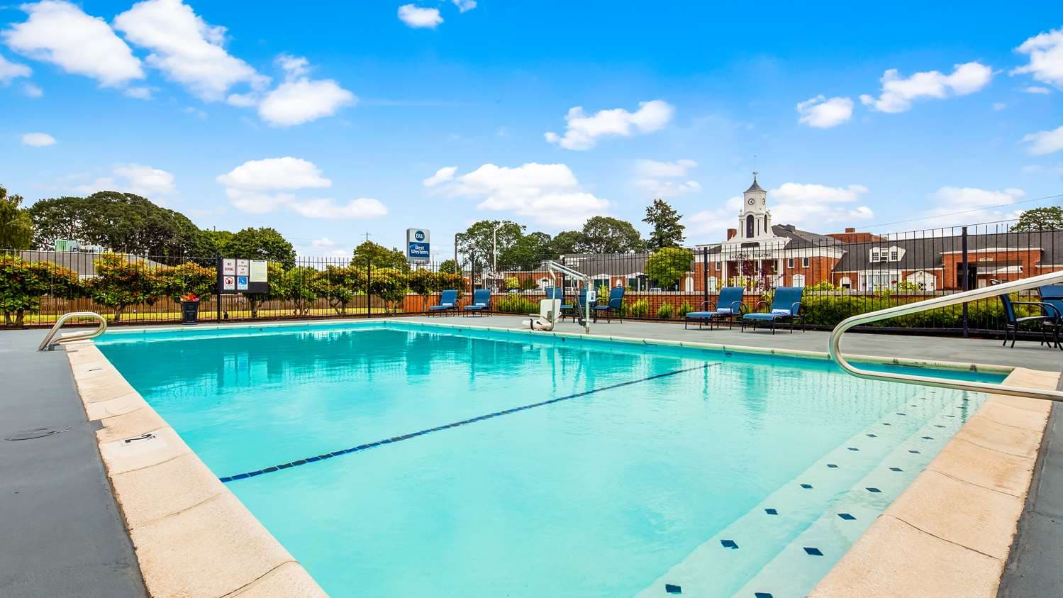Best Western Lakewood 2