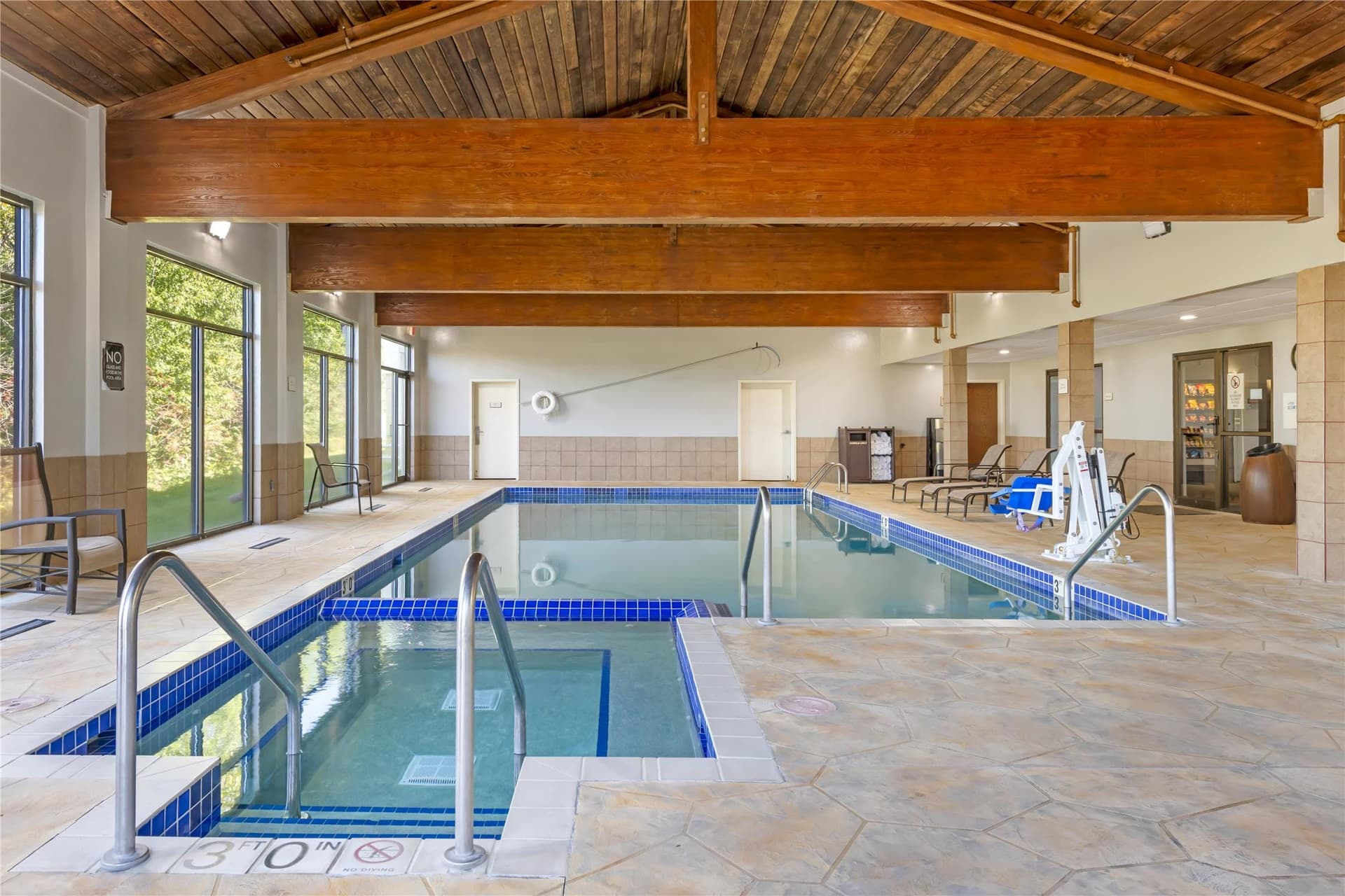 Best Western Plus Eau Claire Conference Center 4