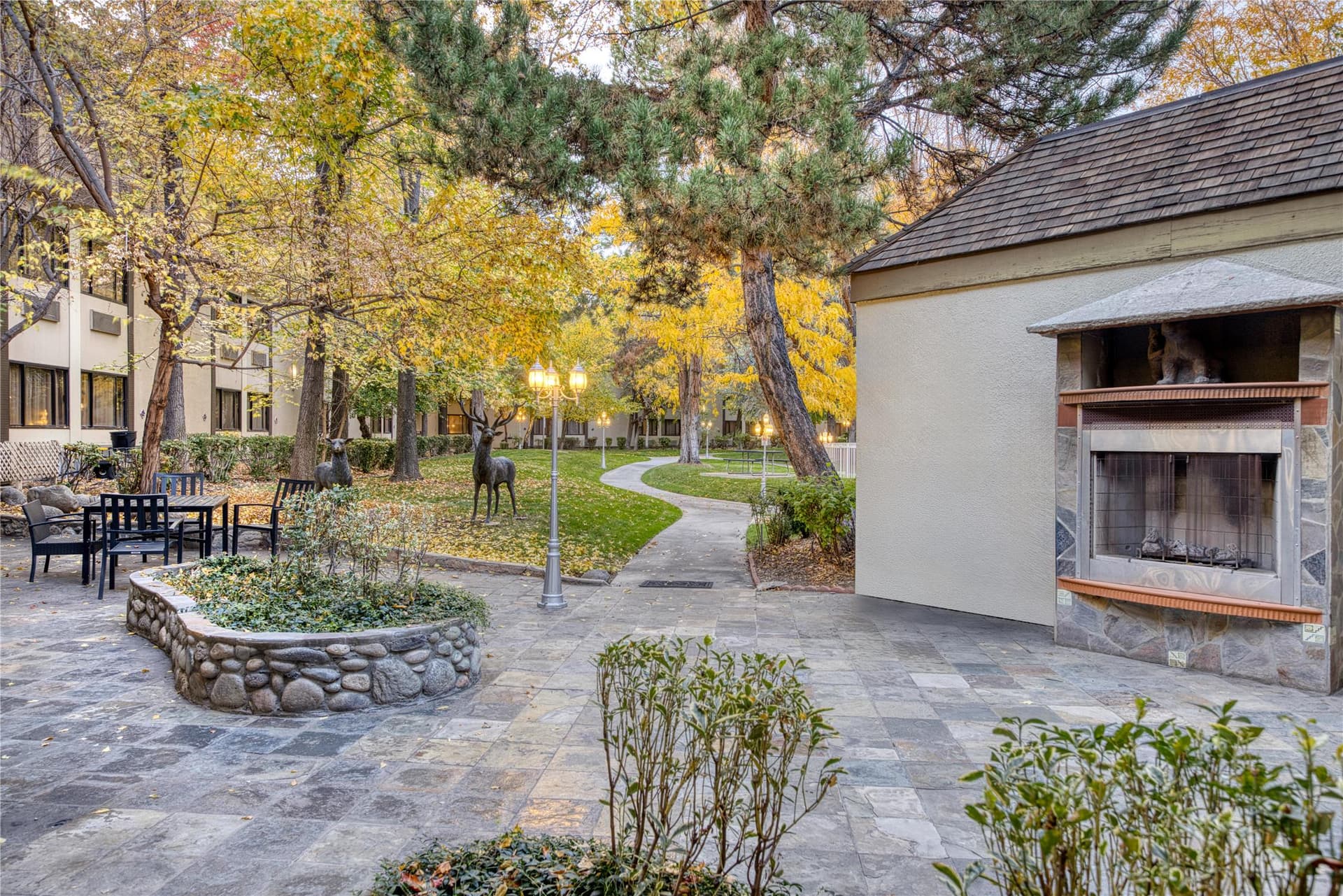SureStay Plus Hotel by Best Western Reno Airport 2
