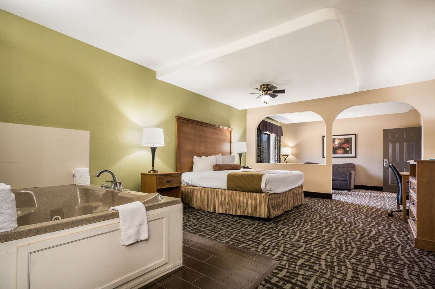 SureStay Hotel by Best Western Alice 4