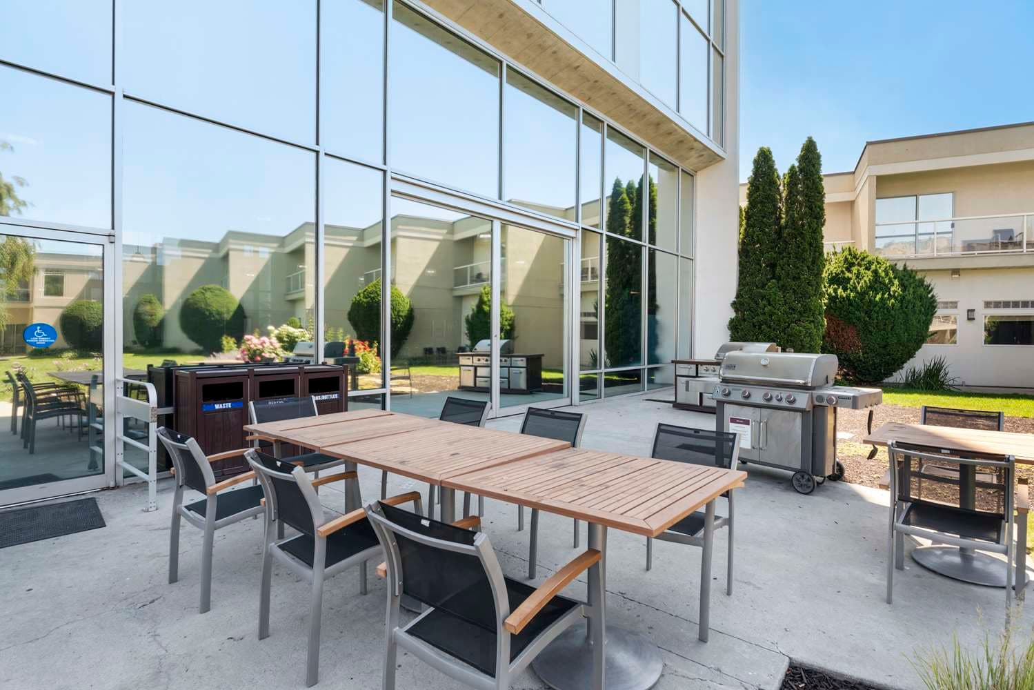 Best Western Plus Kelowna Hotel & Suites 3