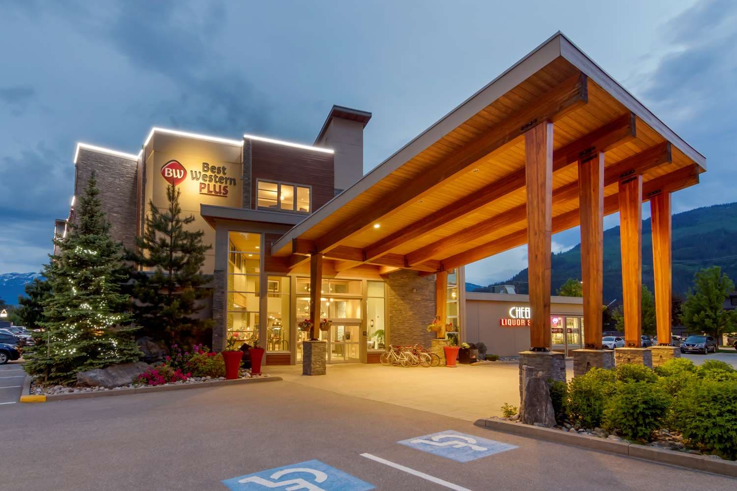 Best Western Plus Revelstoke 4
