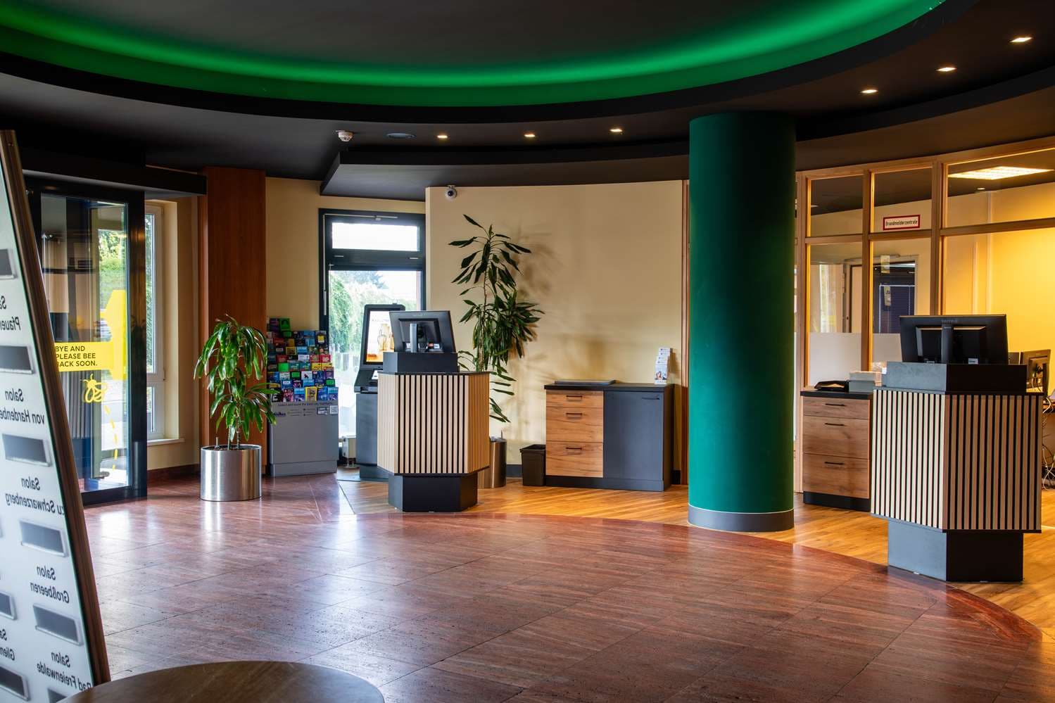 Best Western Premier Airporthotel Berlin 4